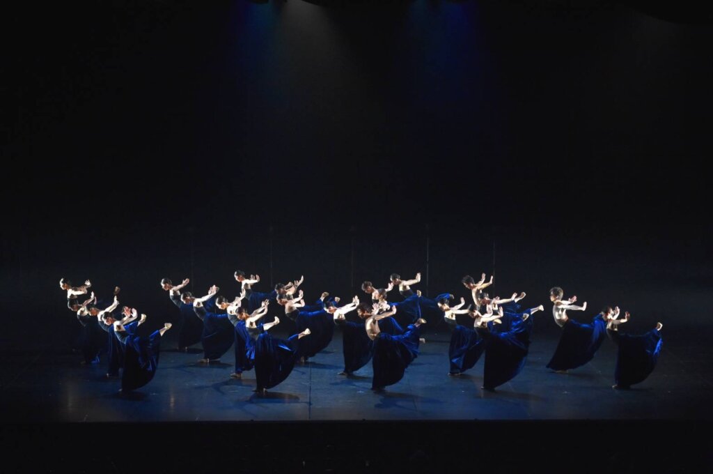 596937088545587653-1024x680