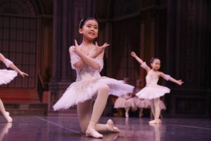 記事「Angel R Ballet Schoolがおすすめする、バレエを習うと良い3つのこと♪」の画像